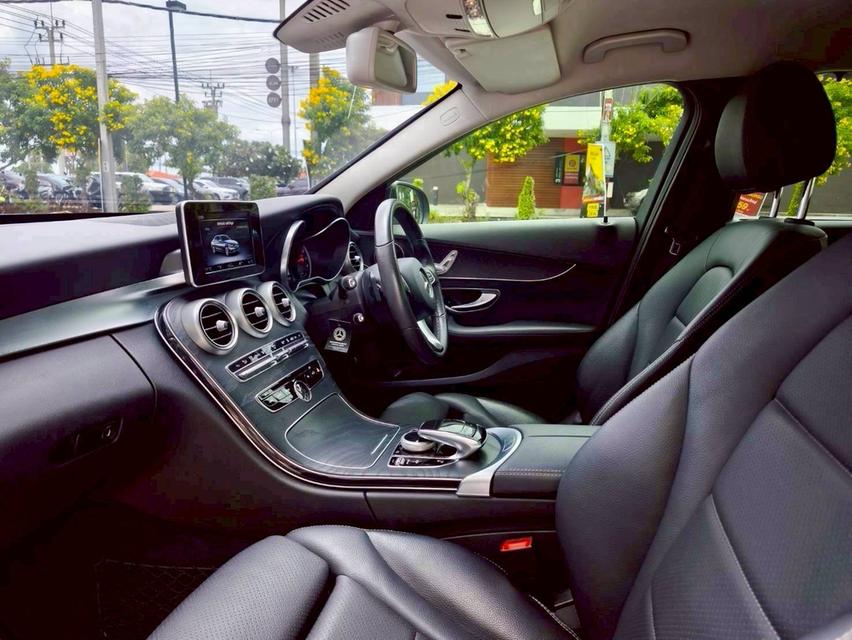 รหัสรถ KPV3682 2018 BENZ C350e AVANTGARDE