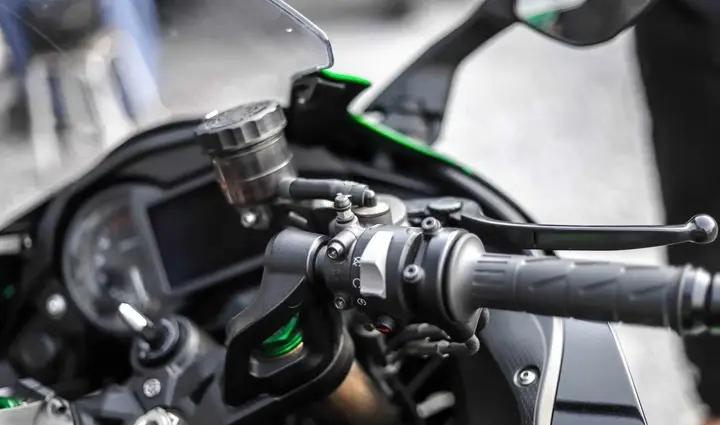 รถสวยพร้อมใช้งาน Kawasaki Ninja H2R  จังหวัด นครปฐม 2