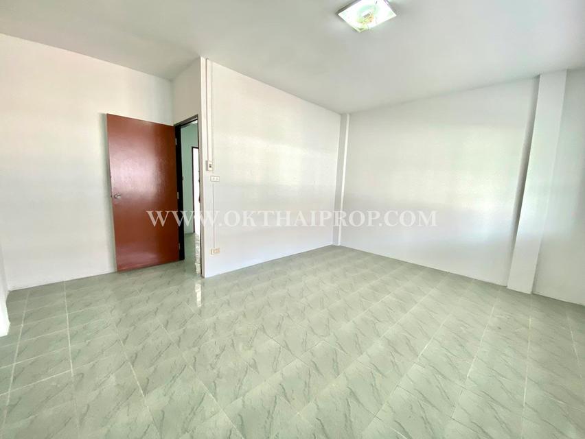 ทาวน์เฮ้าส์ หมู่บ้านเจริญสุข 2 (เวฬุวนาราม) ถนนสรงประภา เขตดอนเมือง 5