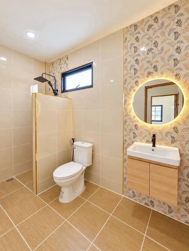 หมู่บ้านบัวทองธานี ฝั่งตรงข้ามสมบัติบุรีทาวน์เฮ้าส์  2 ชั้น  ตกแต่งใหม่พร้อมอยู่ เดินทางก็สะดวก 18