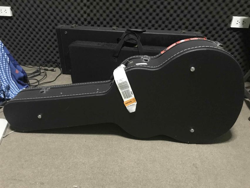 Hardcase กีตาร์โปร่งจัมโบ้