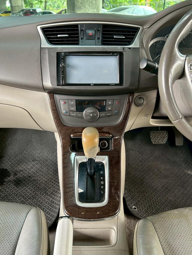 Nissan Sylphy 1.6 V AT ปี 2014 รถสวยไมล์น้อย 92,xxx km. 11