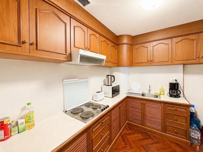 For Sale — Spacious Condo at Sky Beach WongamatSpacious 1-bedroom condo in Sky Beach Condominium, a luxury beachfront high-rise in prestigious Naklua 6