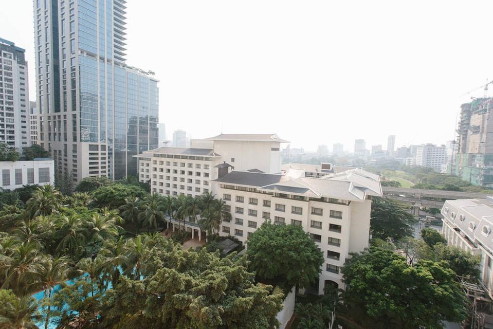 Condo for rent at Pathumwan BTS station is on Ratchadamri  4