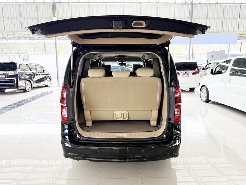 Hyundai H-1 2.5 Deluxe (ปี 2019) Wagon AT 18