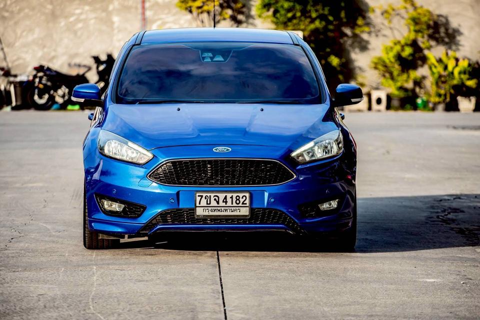 Ford focus 1.5 Ecoboost ปี 2017 สีน้ำเงิน