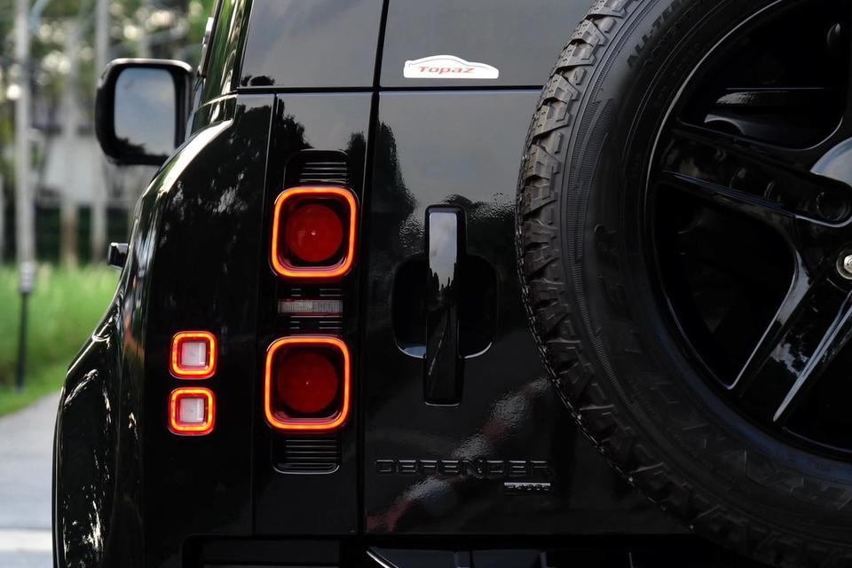 Defender (110) P400e 6