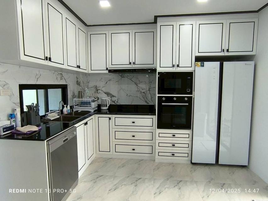 For rent pool villa style modern Pattaya Soi Siam 3