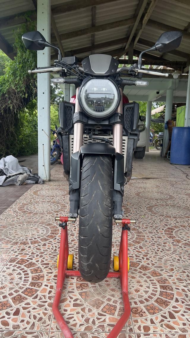 Honda CB650R 3