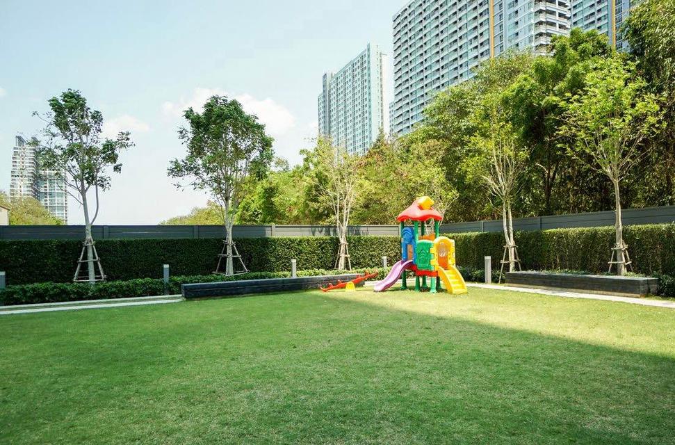 Selling Aeras Beachfront 5.6 million 17