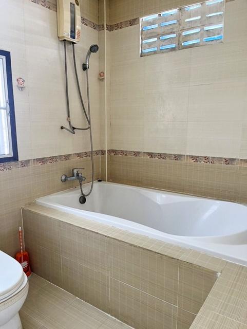 อาคารออฟฟิศ5 ชั้น ห้องมุม 290ตร.ม. สุขุมวิท91-99 โลตัสอ่อนนุช 70ม.ถึง บางจาก กระจกทั้งหลัง ติด7-11 5ก้าว เซ็นทรัล 3.2 กม 5