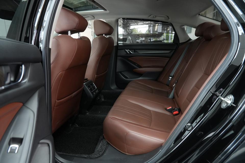 2021 HONDA 2.0 HYBRID TECH สีเทา เลขไมล์ 83436 กม. 16