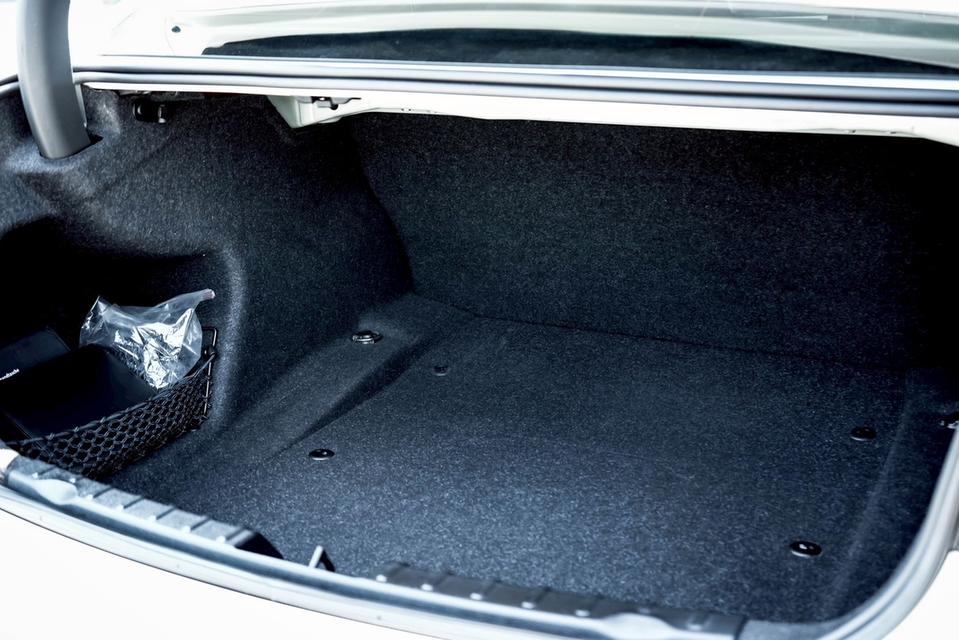 BMW 320d SPORT F30 AT 2015 รูปที่ 9