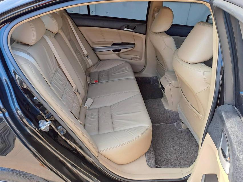 HONDA ACCORD 2.0 E V-TEC ปี2011 สีดำ 17