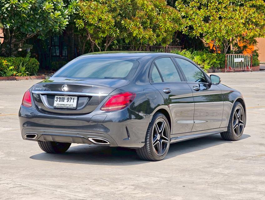 Mercedes-Benz C300e Plug-in Hybrid 2020 รูปที่ 7