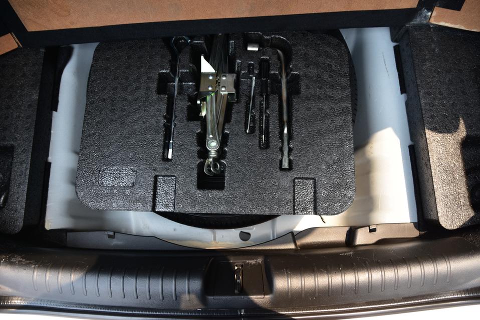 มือเดียวป้ายแดง ไมล์น้อย ชุดแต่งครบ รูปที่ 15