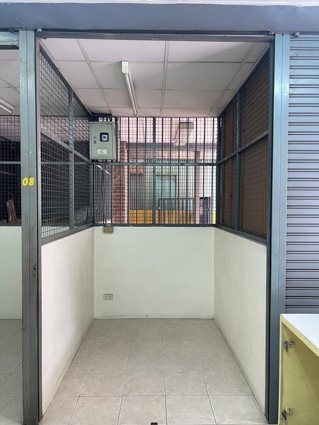 พื้นที่ว่างปล่อยให้เช่าขายของ 8