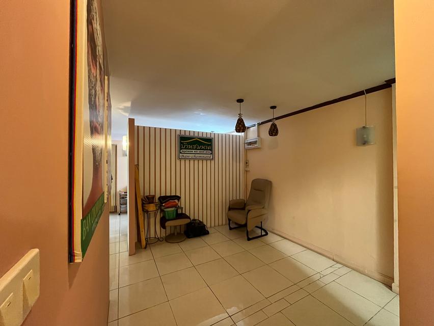 ขายถูก ทาวน์เฮ้าส์ 4 ชั้น บ้านสวนซื่อตรง ลาดพร้าว 87 ซอยประดิษฐมนูธรรม ซ. 10 ถนนเลียบทางด่วนรามอินทรา เขตวังทองหลาง กทม. 13