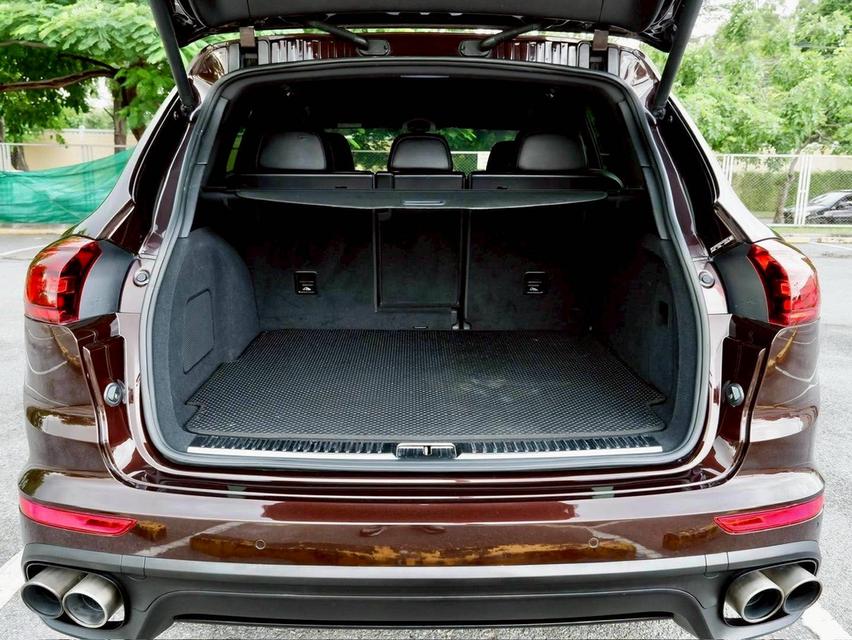 รหัสรถ PR1277 Porsche Cayenne S E-Hybrid Platinium Edition Package ออกห้าง Porsche Thailand ปี 2017 Fulloption 17