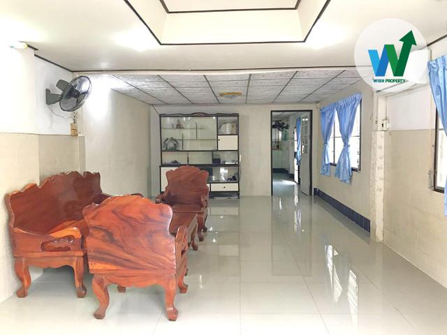 หมู่บ้านดอนเมืองวิลล่า ขายบ้านหลังมุม สภาพดีมาก 17 ตร.ว. 4 ห้องนอน 2 ห้องน้ำ 4 แอร์ ใกล้โรบินสันศรีสมาน 3