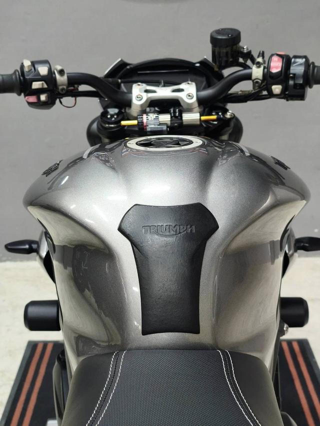 ออกรถ 0 บาท  Triumph Street Triple 765 Rs ปี 2020 abs รถมือเดียว หล่อจัด รูปที่ 6