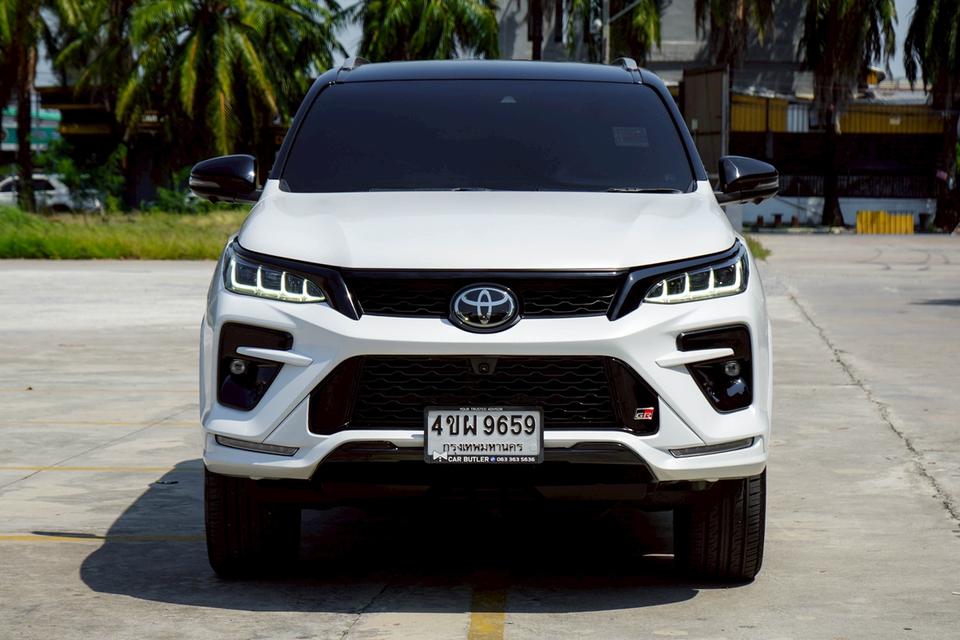 รหัสรถ CBL9659 TOYOTA FORTUNER 2.8 GR Sport (Black Top) 4WD AT 2023 รูปย่อยที่ 4