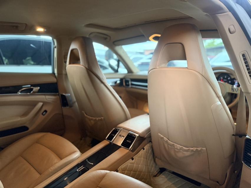 Porsche Panamera diesel 2013 สีขาว ภายในสีครีม รูปที่ 5