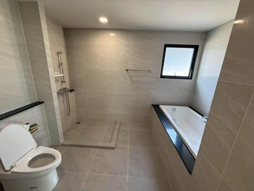 ให้เช่าบ้านเดี่ยว2 ชั้น โครงการบริทาเนีย บางนา–ศรีวารี  บ้านติดสวนโดยตรง (แปลงมุม) 20