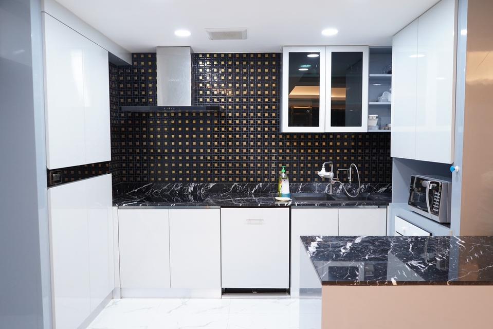 ขายคอนโดวิวิด ทาวเวอร์ ห้องใหญ่ บิ้วท์อินครบ 5