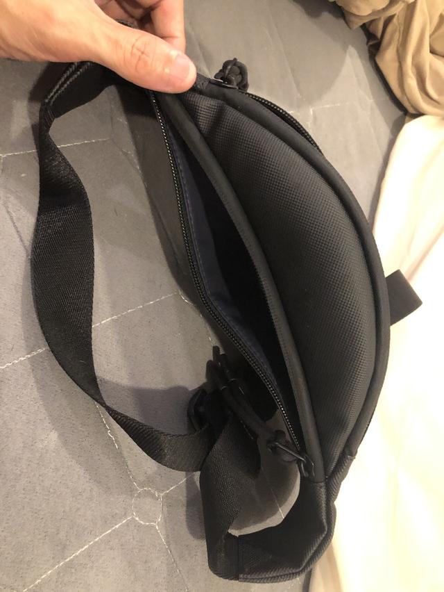 กระเป๋าคาด 2