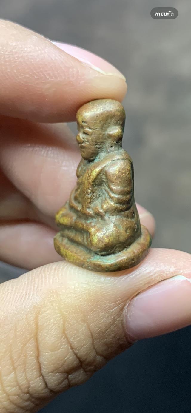 รูปหล่อหลวงพ่อเงิน…. 4