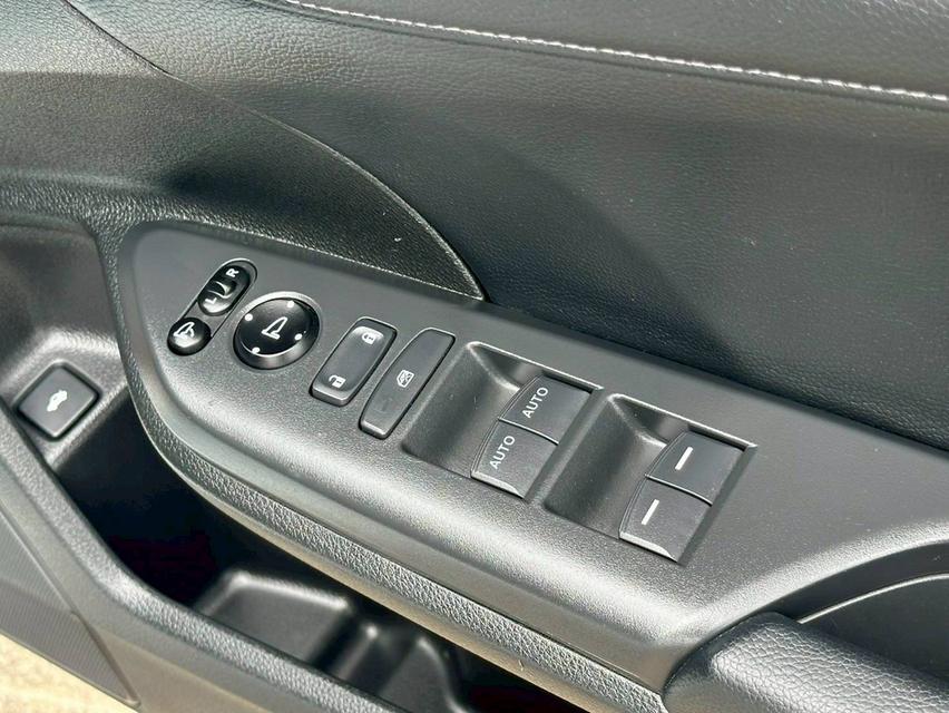 Honda Civic 1.8 EL MNC (FC) 2019 จด 2020 10