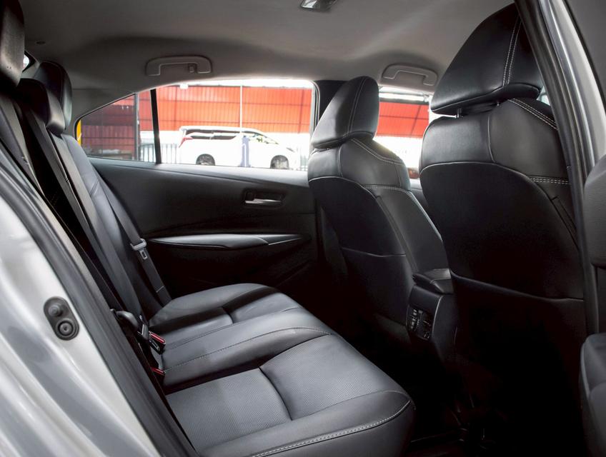 TOYOTA ALTIS 1.8 HYBRID MID ปี 2019 11