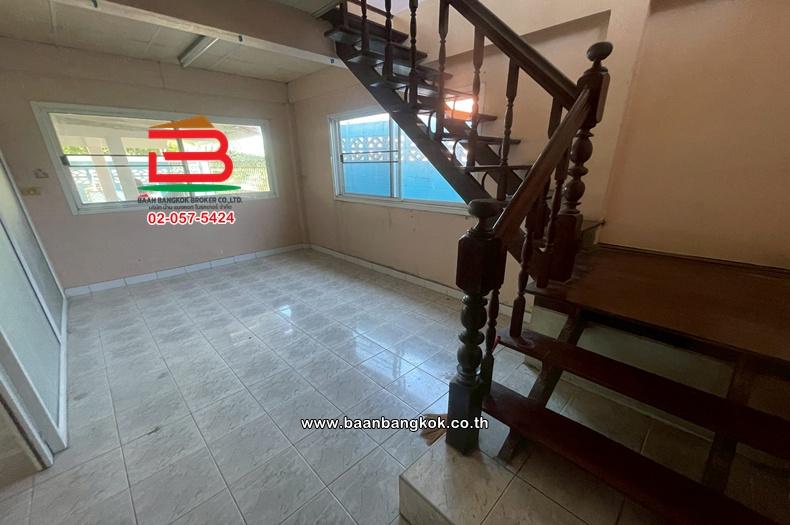 บ้านเดี่ยว 2 ชั้น เนื้อที่ 40.5 ตร.ว. ชุมชนอนันต์สุขสันต์ (ซอยรามอินทรา 5 แยก 77) ถนนเทพรักษ์ แขวงท่าแร้ง เขตบางเขน 11