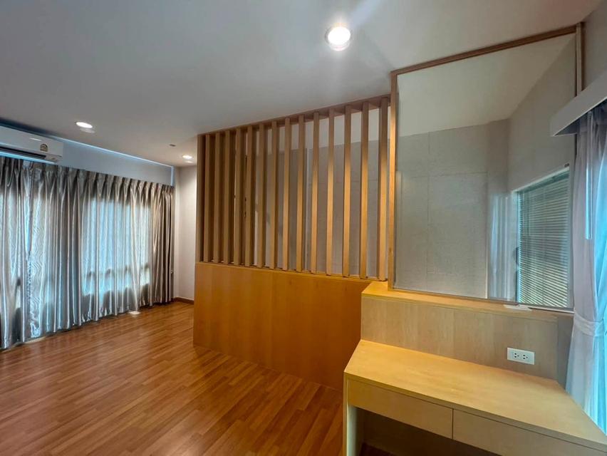 ให้เช่าทาวน์เฮ้าส์ 3 ชั้น บ้านกลางเมือง เออร์บาเนี่ยน พระราม 9-ลาดพร้าว หลังมุม พร้อมเข้าอยู่ 5