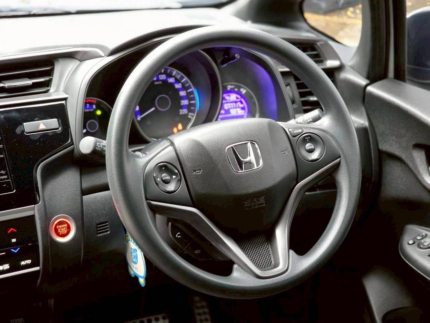Honda Jazz 1.5RS ปีจด 2019 10