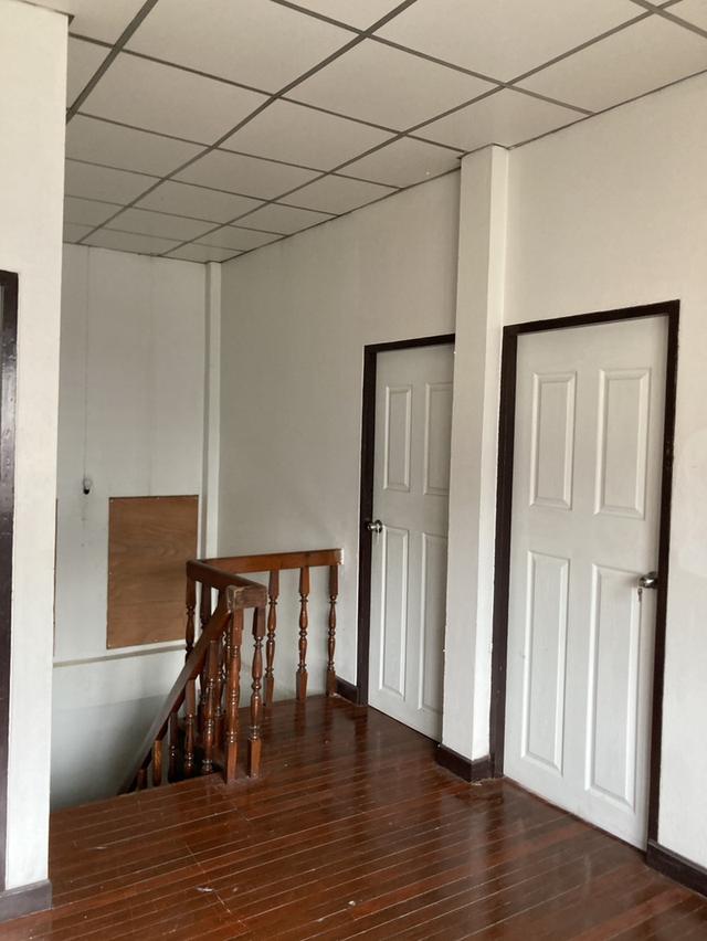 ขายด่วนบ้านเดี่ยว 2 ชั้น รามอินทรา 34แยก 13(บ้านมุม)  4 นอน 2 น้ำ ใกล้ถนนใหญ่-ทางด่วน- BTS สีชมพูและสีเทา(อนาคต)  ราคา ลดสุด 2.6ล้บ. (จาก 3.2 ลบ.๗ 6