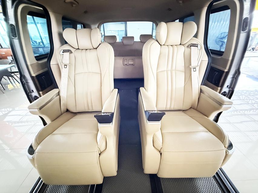 Hyundai H-1 2.5 Deluxe (ปี 2018) Wagon AT 13