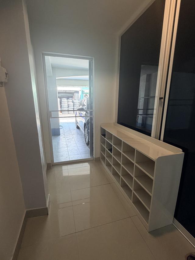 KC Ramintha 3 Home Office for Rent KC Ramintha 3 in Sam Wa Tawan Ok 9