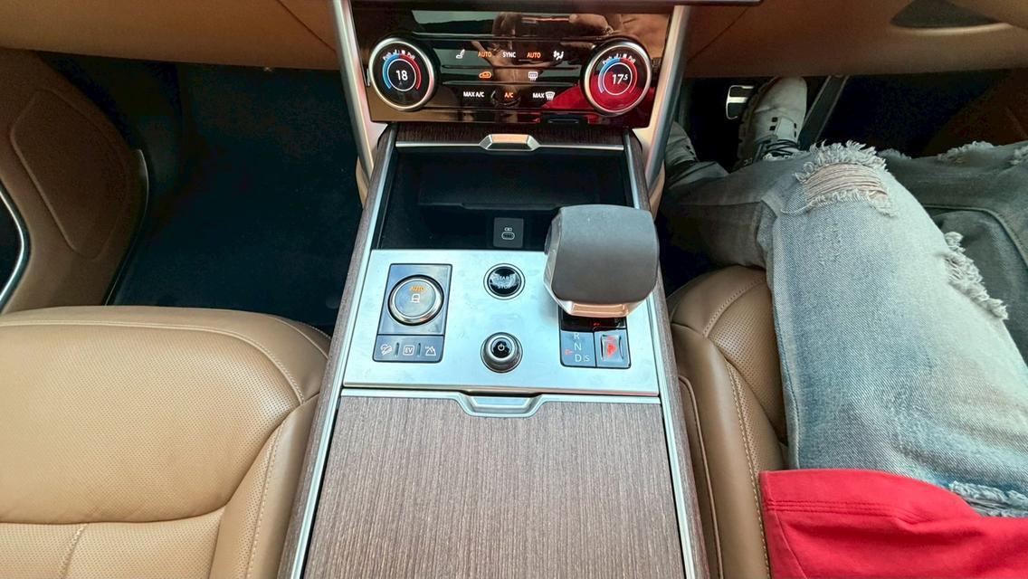 Land Rover Range Rover P440e Autobiography Plus 4WD 2023 สีขาว รถสวยมาก ประวัติดีมาก ราคาดีสุดประหยัดไป 4 ล้าน รูปที่ 9