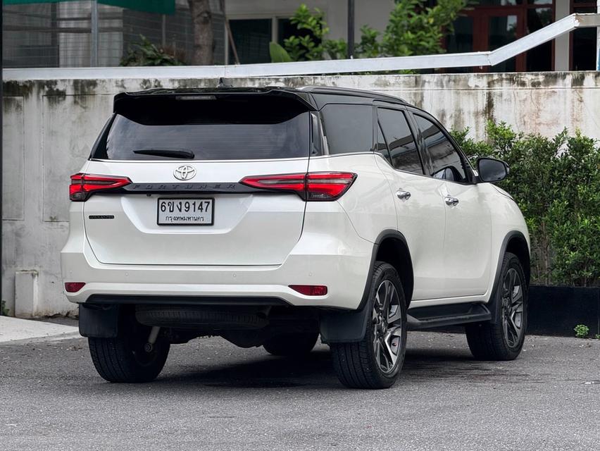 TOYOTA FORTUNER Commander 2.4 V 2WD AT (Year 2022) รูปที่ 5