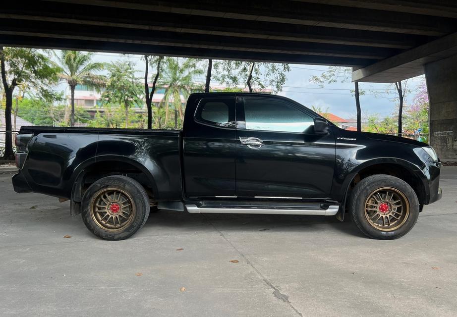 Isuzu D-MAX 3.0 DDI Z V-CROSS SpaceCab 4x4 ปี 2022  2