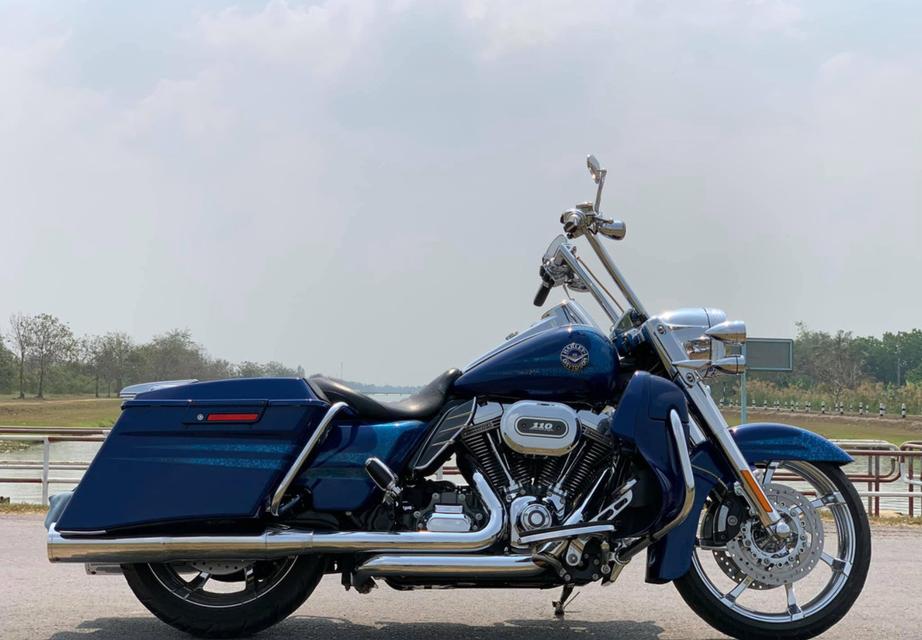 ขายด่วน Harley Davidson Road King CVO ปี 13