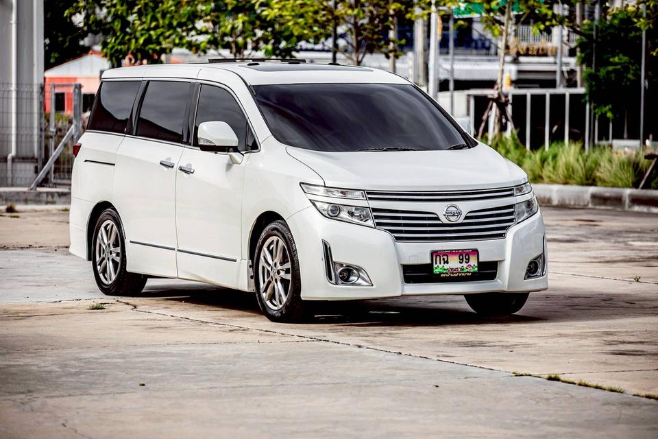 รหัสรถ GT99 Nissan Elgrand 2.5 ปี 2012 สีขาว 7 ที่นั่ง