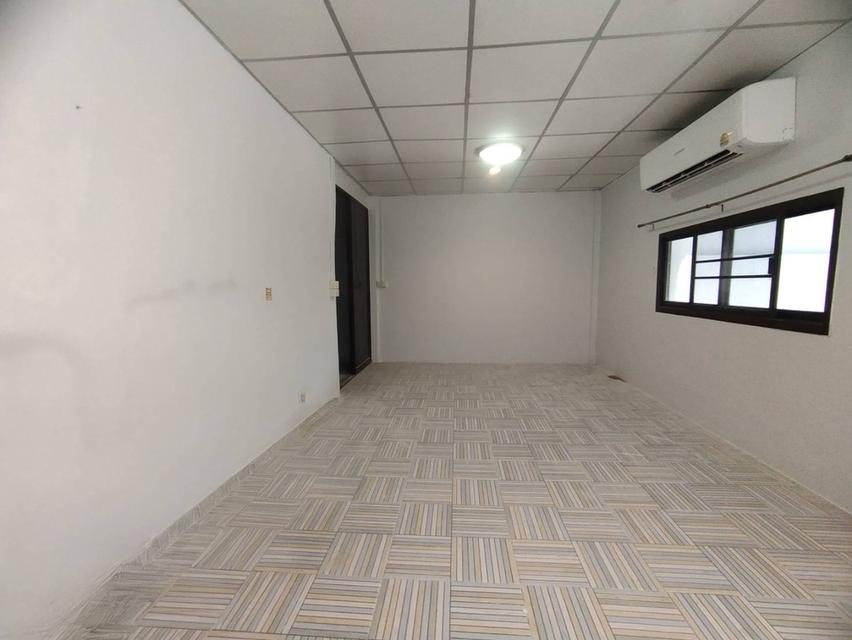 ขายถูก !! ทาวน์เฮาส์ชั้นเดียวรีโนเวทแล้ว ชุมชนบ้านพูน คู้บอน 30 บ้านเปล่าแต่งตกง่าย 15