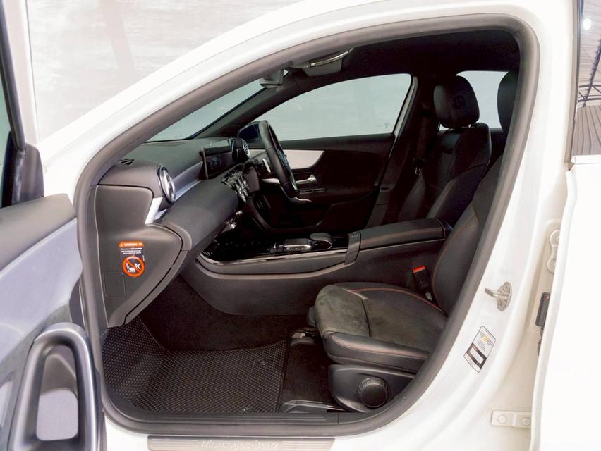 Mercedes Benz A200 AMG ปี จด 2021 19