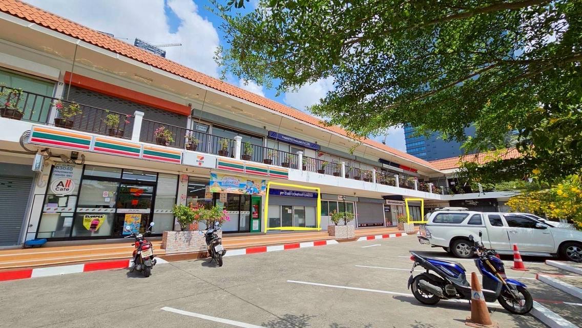 ให้เช่าพื้นที่ร้านค้า สำนักงาน สุขุมวิท 66/1 ใกล้ BTS อุดมสุข พร้อมอยู่ กรกฎาคม 68 (N.1755)