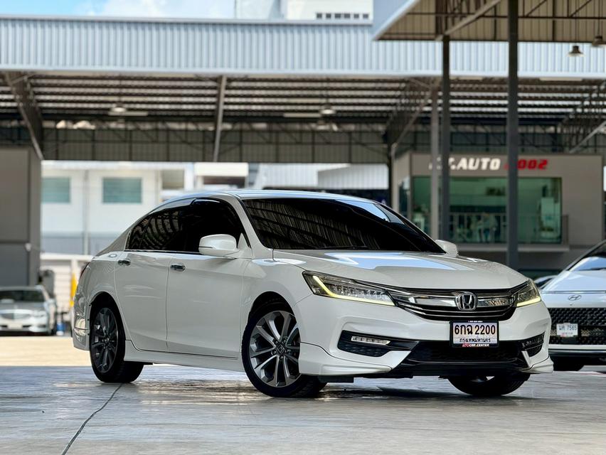 Honda accord 2.0EL auto ไมล์แท้ 60,000 กม. 