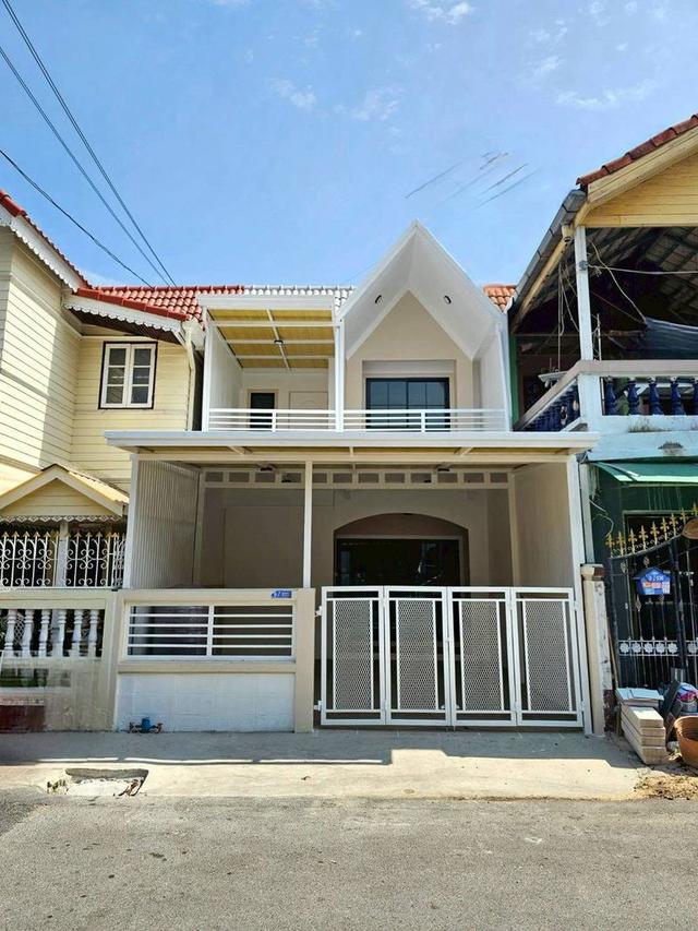 หมู่บ้านบัวทอง2  ติดรถไฟฟ้าสายสีม่วง สถานีคลองบางไผ่ ทาวน์เฮาส์ 2 ชั้น   ตกแต่งใหม่พร้อมอยู่   โครงการติดสถานีรถไฟฟ้าสายสีม่วง สถานีคลองบางไผ่ 1