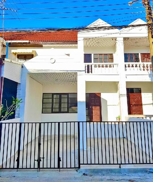 เฉลิมพระเกียรติ ร9 MRT ศรีอุดม 900ม.ให้เช่าทาวน์เฮาส์ 2 ชั้น 26 ตร.วา.210 ตร.ม.2-3นอน นานาชาติเวลล์ส บางนา 1.3 กม. พาราไ